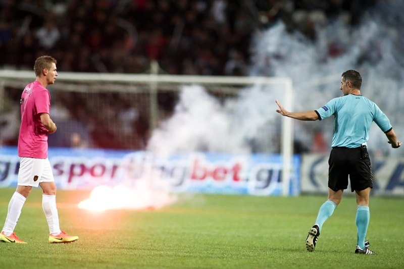 ΠΑΟΚ: Ανήλικος πέταξε τη φωτοβολίδα στην Τούμπα