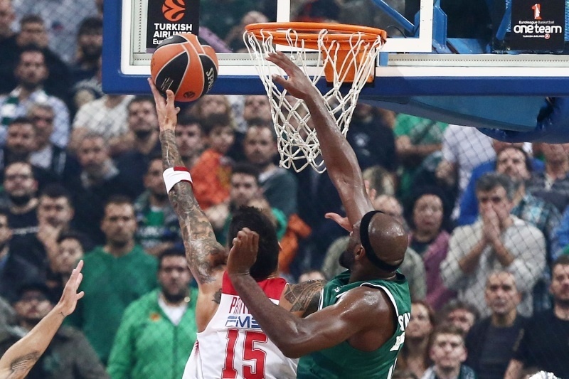 Το γκολ-φάουλ του Πρίντεζη και η βολή που... έπρεπε να χάσει (video)