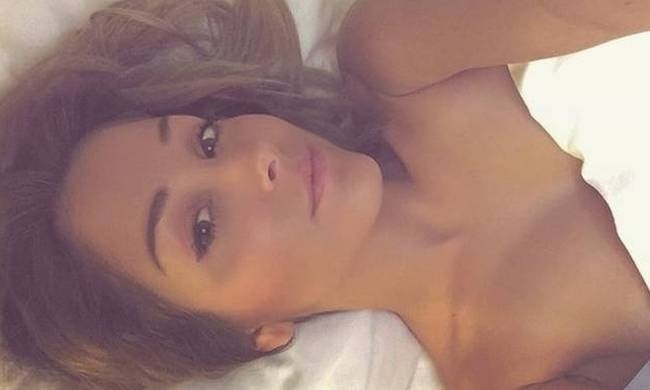 Ανάβει φωτιές η Helena! Οι 10+1 πιο σέξι φωτογραφίες της