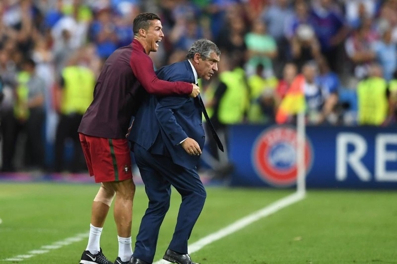 Ο Ρονάλντο αποθεώνει τον Φερνάντο Σάντος (video)