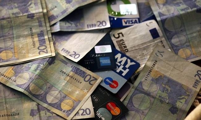 Αποδείξεις: Ανατροπές φέρνουν οι ρυθμίσεις για το «πλαστικό» χρήμα