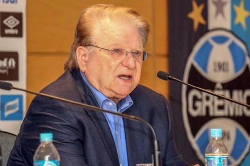 ΑΠΙΣΤΕΥΤΗ πρωτοβουλία από Γκρέμιο για να μη διαλυθεί η Σαπεκοένσε!