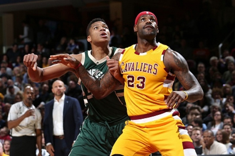 Υπόκλιση Λεμπρόν: «O Giannis κάνει σπουδαία δουλειά»! (video)