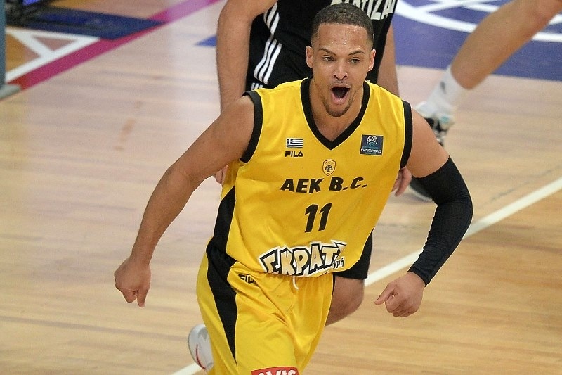 ΑΕΚ: Σύλληψη Ντίξον για θανατηφόρο τροχαίο