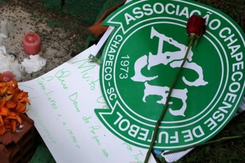 Ήμασταν όλοι Σαπεκοένσε πολύ πριν πέσει το αεροσκάφος