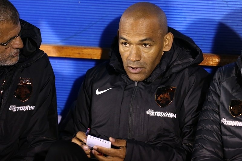 Κίνηση-ματ του Μοράις μέσω του... ερωτηματολογίου