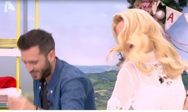 Ο σέξι χορός της Ελένης Μενεγάκη που τρέλανε τον νεαρό μάγειρα!