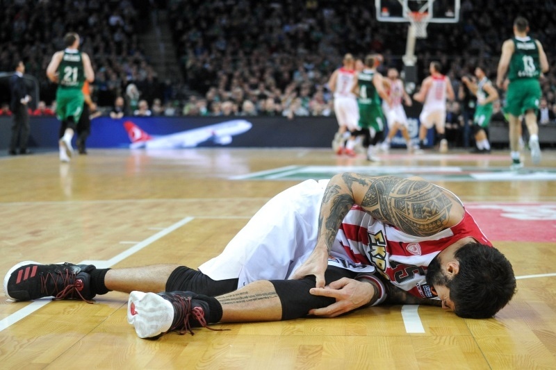 Συναγερμός για Πρίντεζη, πρήστηκε το γόνατό του