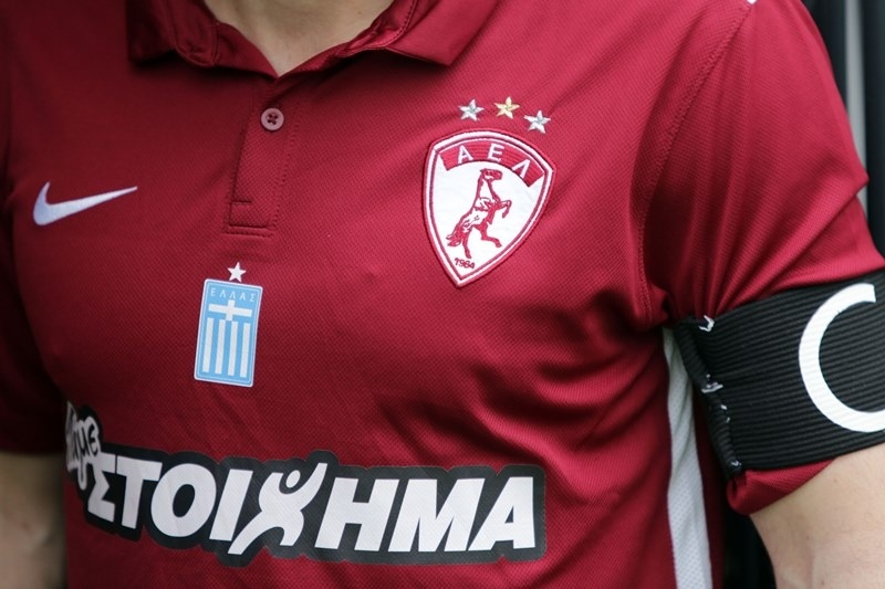Έφαγε... άκυρο η ΑΕΛ για μήνυμα υπέρ των προσφύγων