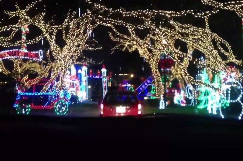 Ο πιο… Χριστουγεννιάτικος δρόμος του κόσμου! (video)