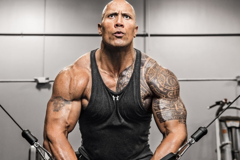 Ο Rock δεν κάνει μπράτσα, φτιάχνει αγωγούς