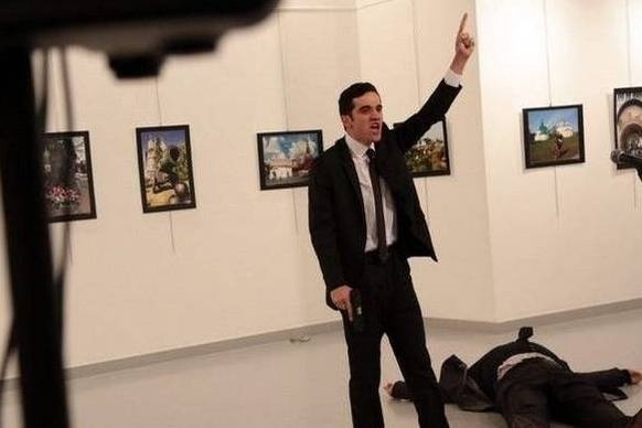 Και που’σαι πολιτισμένε, εσύ κλάψε επειδή βγήκε ο Τραμπ!