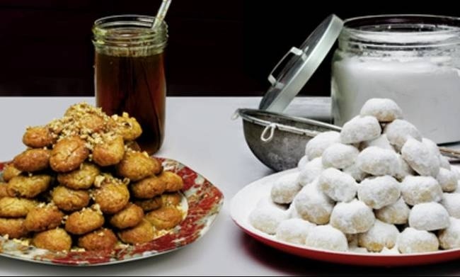 Χριστούγεννα 2016: Μελομακάρονο ή κουραμπιές; Πόσο παχαίνουν