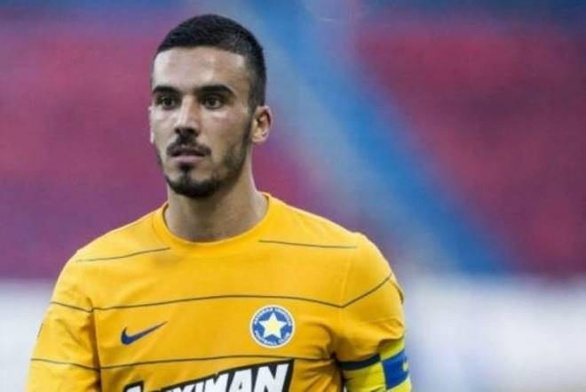 Ανακοινώνει Κουρμπέλη!