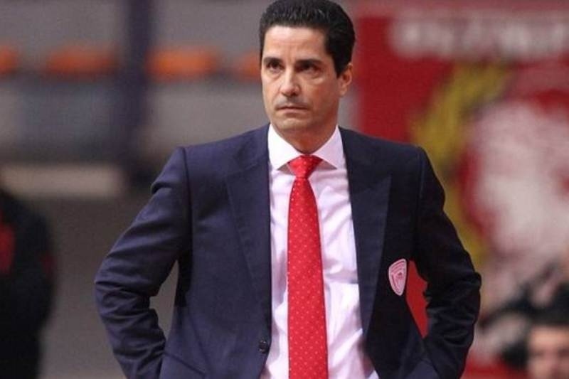 Θέλει παίκτη, αλλά...