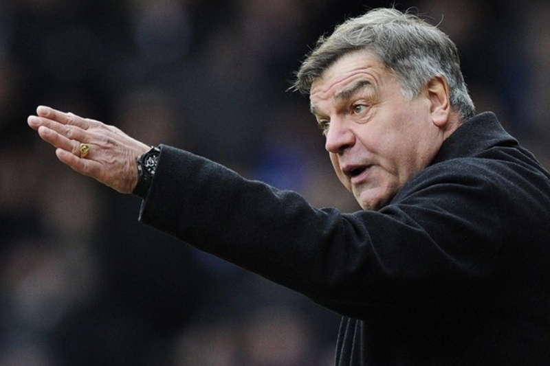 Θετικό ντεμπούτο για Αλαρντάις