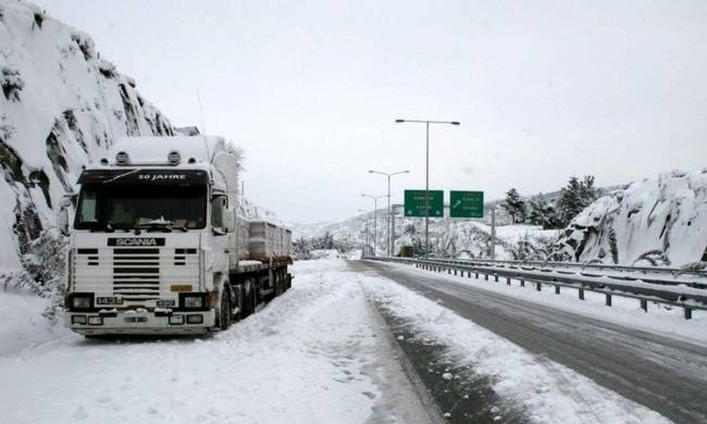 Καιρός live: Στην «κατάψυξη» η χώρα - Πού εντοπίζονται προβλήματα - Πώς θα ταξιδέψετε