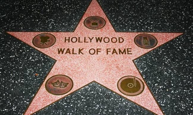 Χόλιγουντ: Η Λεωφόρος της Δόξας έχει πλέον 2.596 αστέρια. Ποιος διάσημος απέκτησε το τελευταίο;