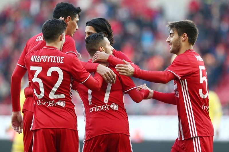 Με Καρντόσο και Μανθάτη η ενδεκάδα του Ολυμπιακού