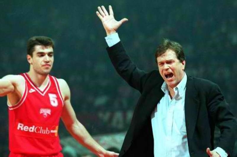 Όταν οι προπονητές τα παίρνουν στο κρανίο (videos)