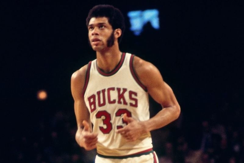 Ο Τζαμπάρ αποθέωσε τον Αντετοκούνμπο