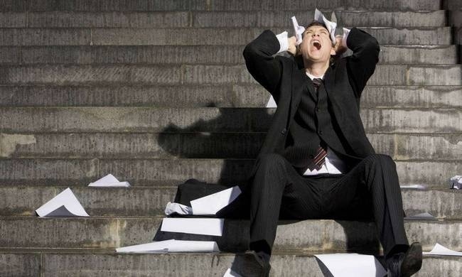 Ασφαλιστικό «ώρα μηδέν»: Όλοι -πλην των μισθωτών- θα πληρώσουν το «μάρμαρο» των εισφορών!