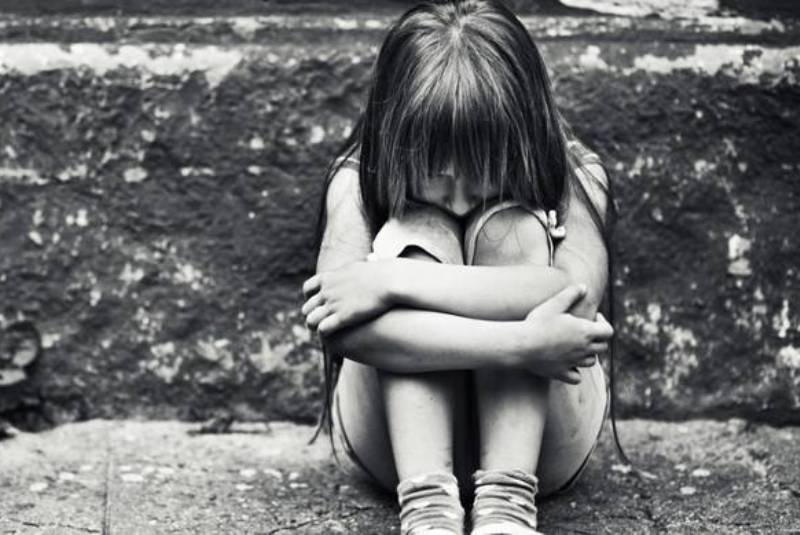 Πάτρα: Εντοπίστηκαν οι γονείς που εγκατέλειψαν τα τρία κοριτσάκια