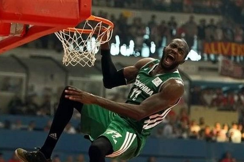 Ο Λάσμε αποθέωσε τους οπαδούς του Παναθηναϊκού! (photo)