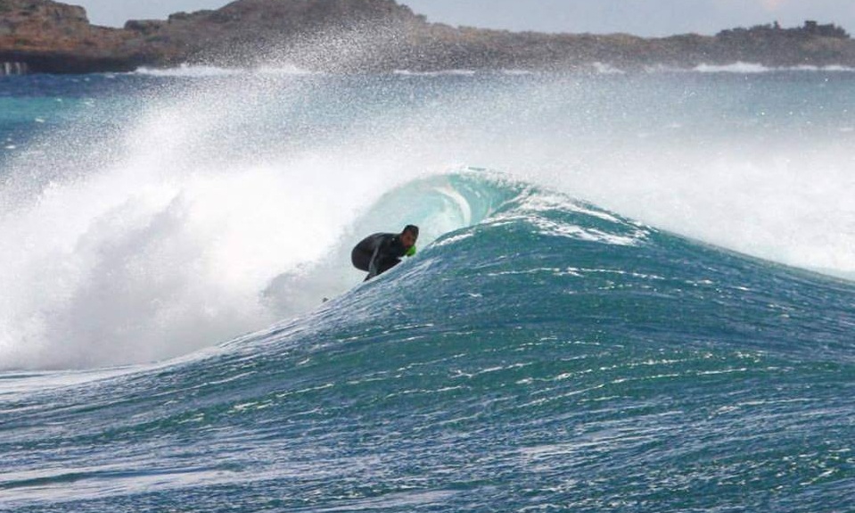 Ποιά Χαβάη; Στα Χανιά για σερφ (video)
