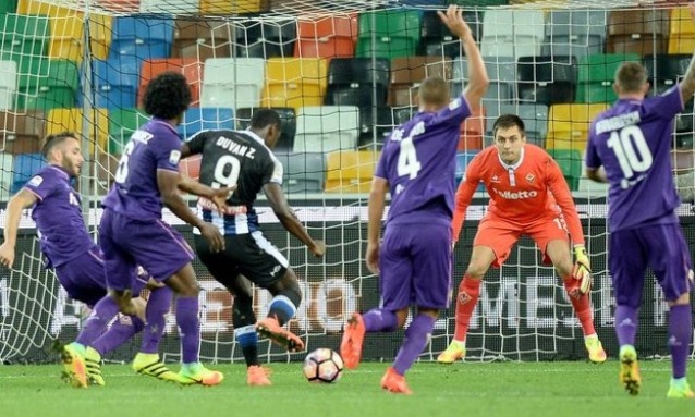 Σκοράρουν αμφότερες