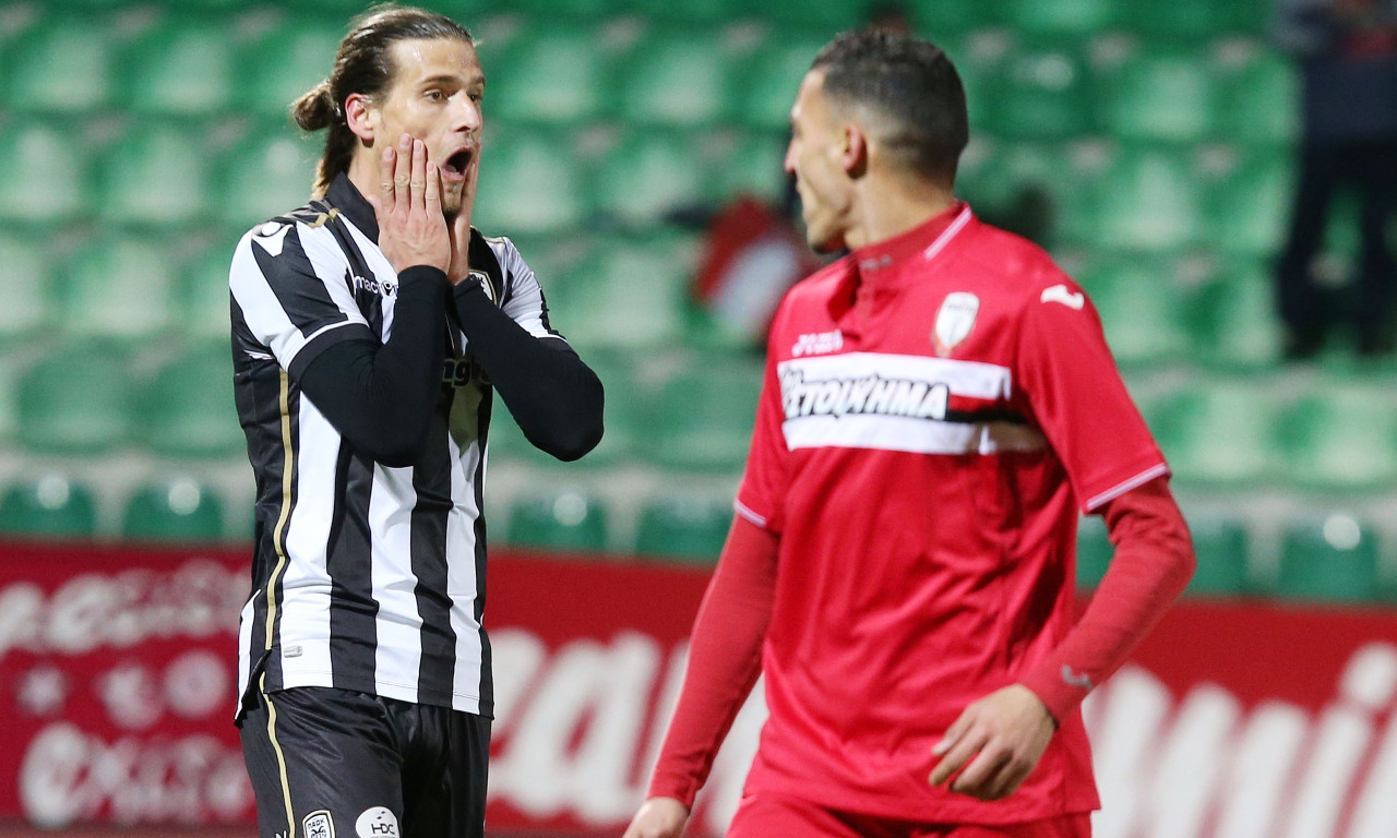 Super League: Το «ασπρόμαυρο» σερί και η «πράσινη» αντεπίθεση