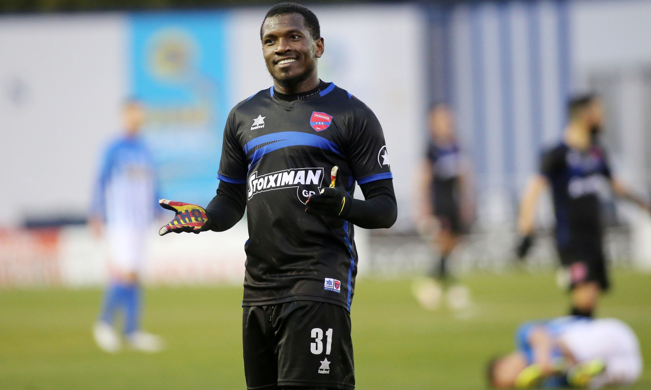 Τσεκάρουν Μπεν στο Λιμάνι