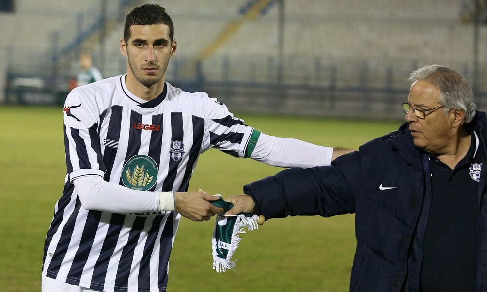 Μια αγωνιστική στον Πετρόπουλο για την μούντζα!