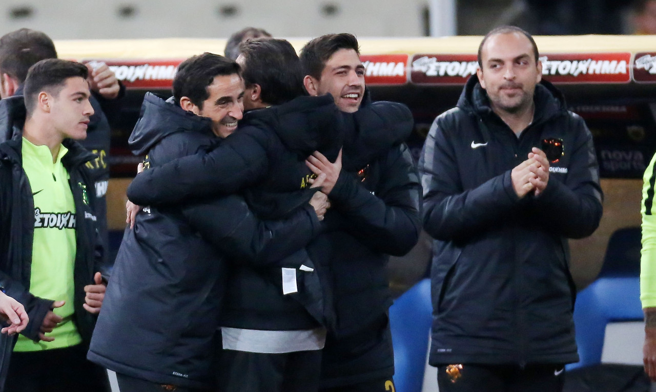 Οι παίκτες της ΑΕΚ αποθέωσαν τον Χιμένεθ!
