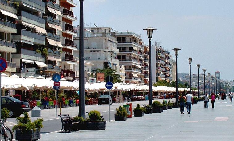 Θεούληδες διαρρήκτες: Mπούκαραν, έψησαν, έφαγαν και δεν έκλεψαν
