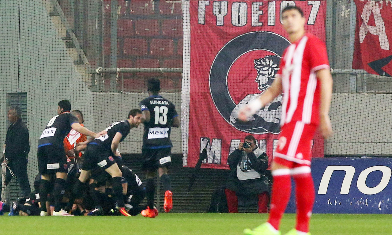 Ολυμπιακός-Πανιώνιος 0-1: Κηδεία... τίτλου!