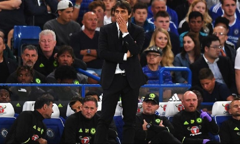 Επικός Κόντε: Χαιρετά τον αντίπαλο προπονητή και μετά πλένει τα χέρια του