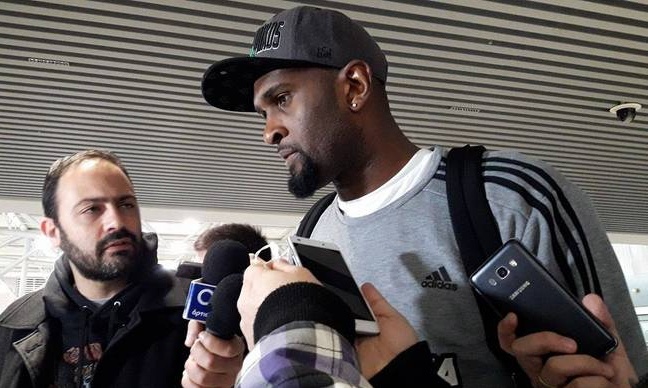 Σίνγκλετον: «Δυνατά από την αρχή»