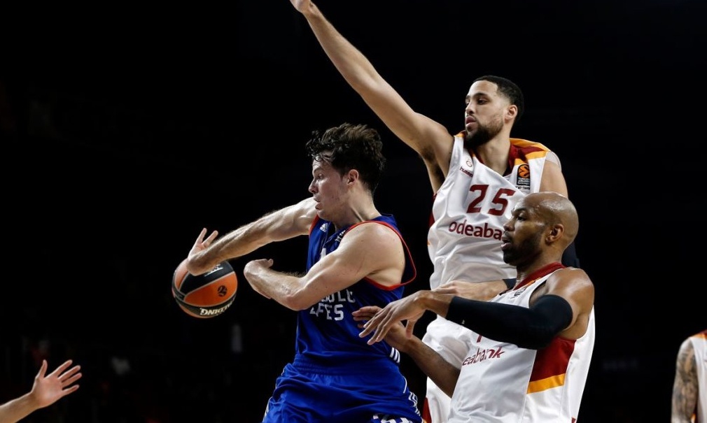 Βήμα οκτάδας για Εφές