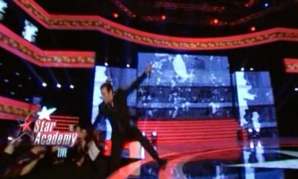 Επικό ατύχημα στο Star Academy: Έφαγε τούμπα την ώρα του τραγουδιού