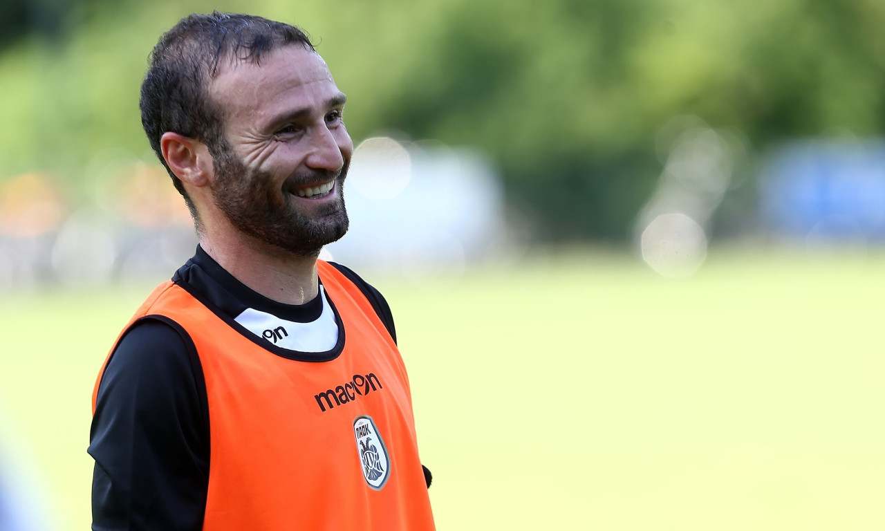 Στα… θρανία ο «Σάλπι» -Δίνουν θεωρία τέσσερις Πρωταθλητές του 2004