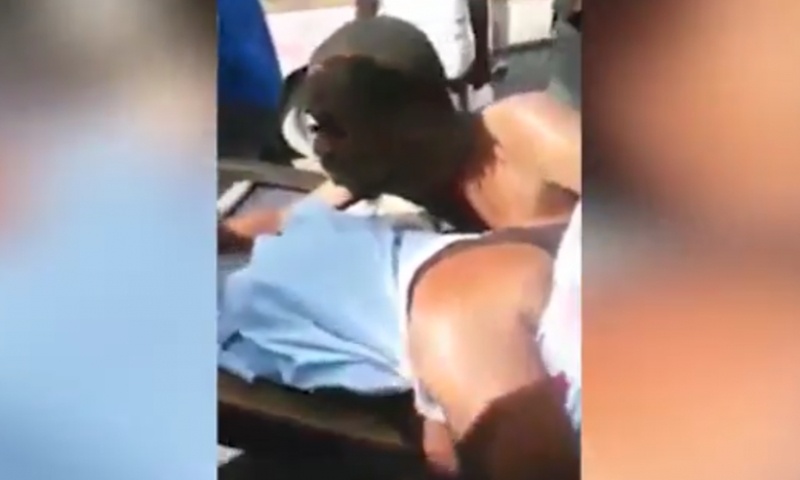 Παράνομο ζευγάρι κόλλησε στην πράξη και τους ξεφτίλισαν μπροστά στον κόσμο