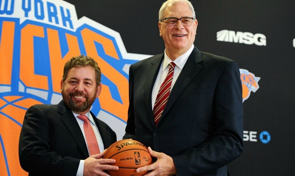 Σοκ: Ο ιδιοκτήτης των Νικς έβρισε φίλαθλο και τον πέταξε έξω από το γήπεδο!