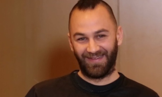 Survivor: Θα κλάψετε από τα γέλια. Ο πρώην μισθοφόρος έγινε… λαμπάδα