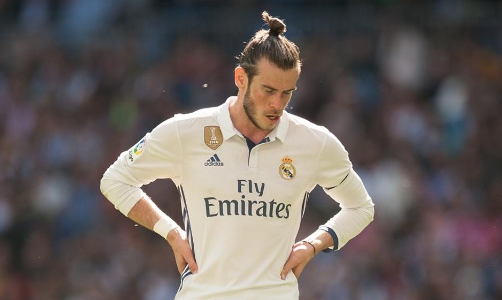 Νοκ άουτ ο Μπέιλ!