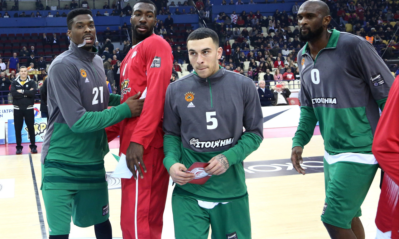 Ντροπή είναι να παίρνεις εκατομμύρια και να γράφεις στα παπάρια σου τον κόσμο!