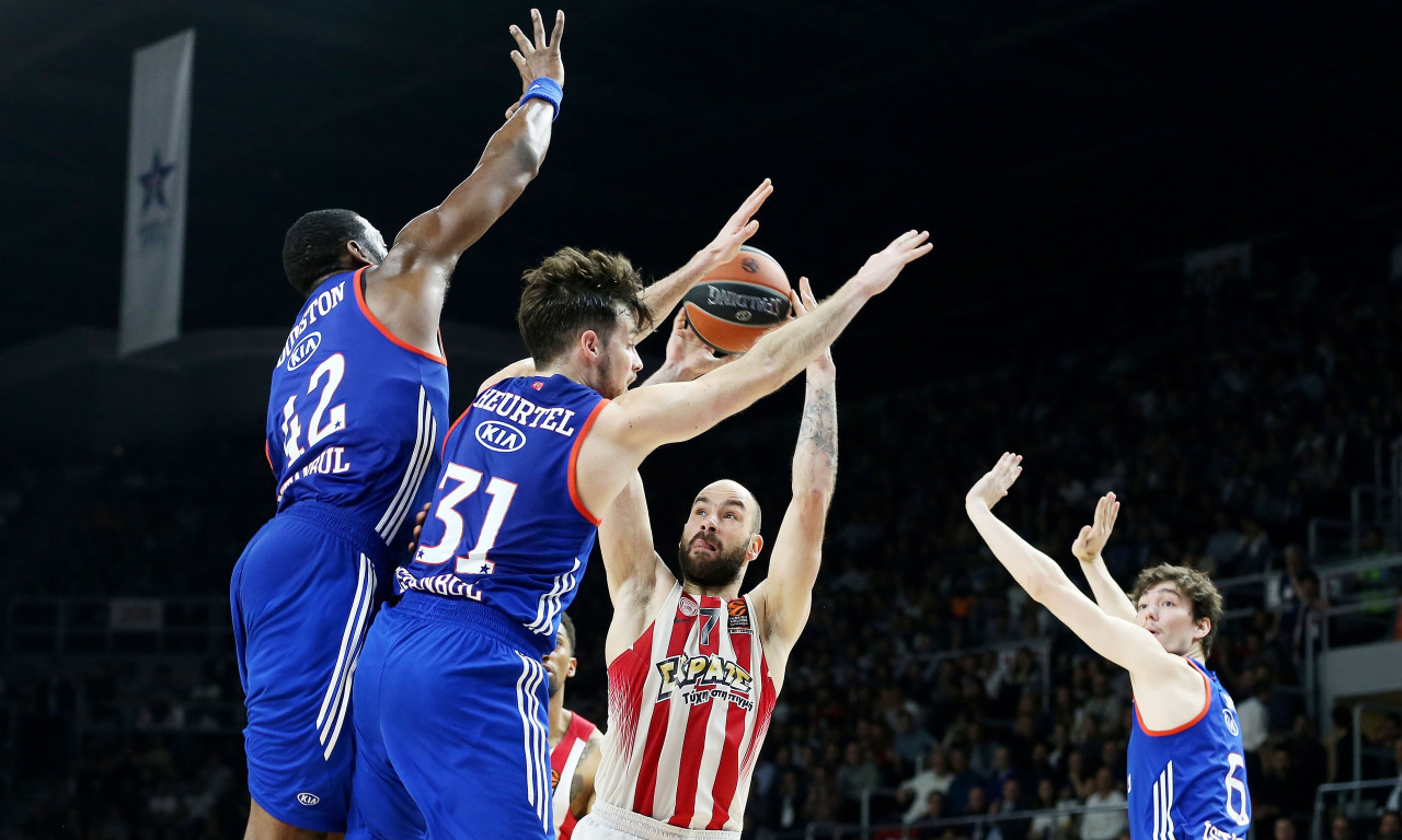 Εφές - Ολυμπιακός 64-60: Με την πλάτη στον τοίχο…