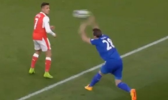 Τραυματίστηκε από… πλάγιο ο Αλέξις!