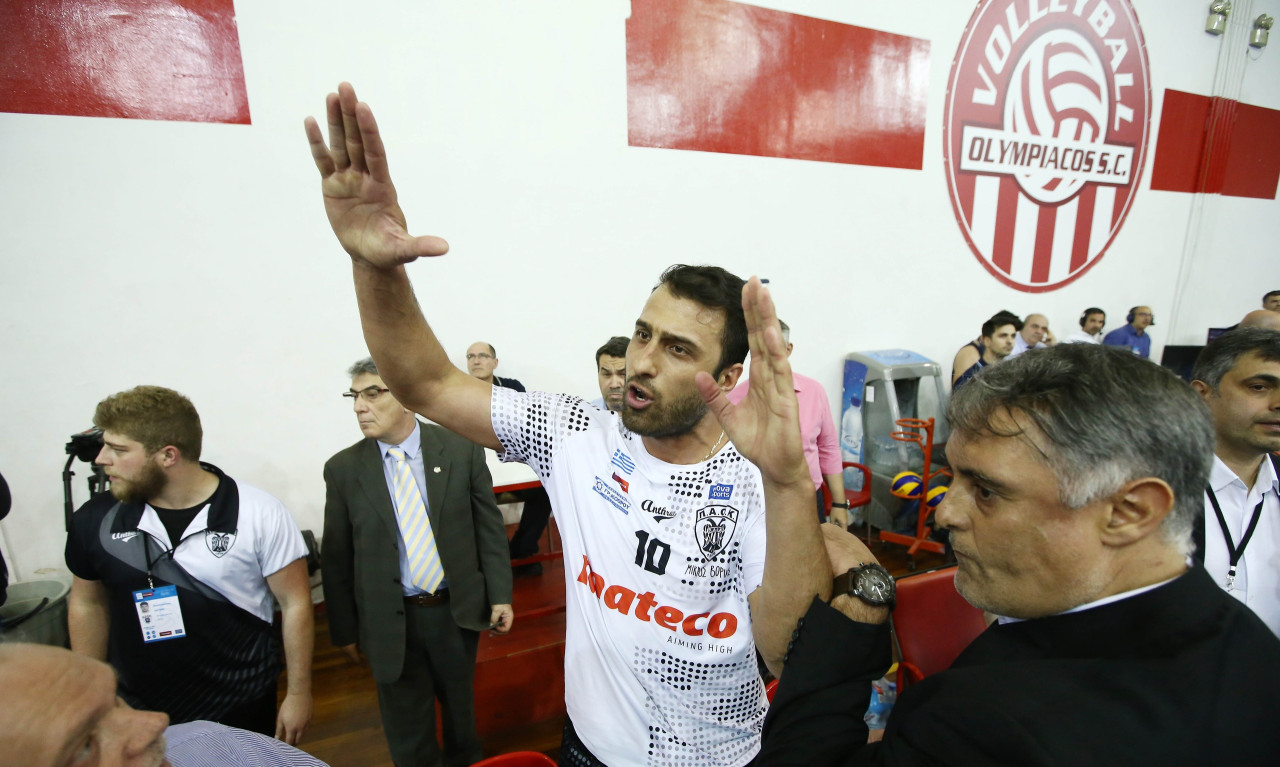 Ανδρεάδης: Ζητώ συγνώμη από τον κόσμο του Ολυμπιακού