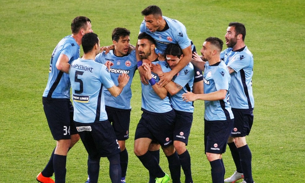 Πλατανιάς: Με το στυλό στο χέρι τρεις παίκτες!